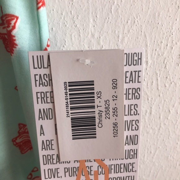 LuLaRoe Christy Tee - Picture 6 of 10